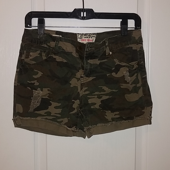 Camo shorts - Picture 1 of 2